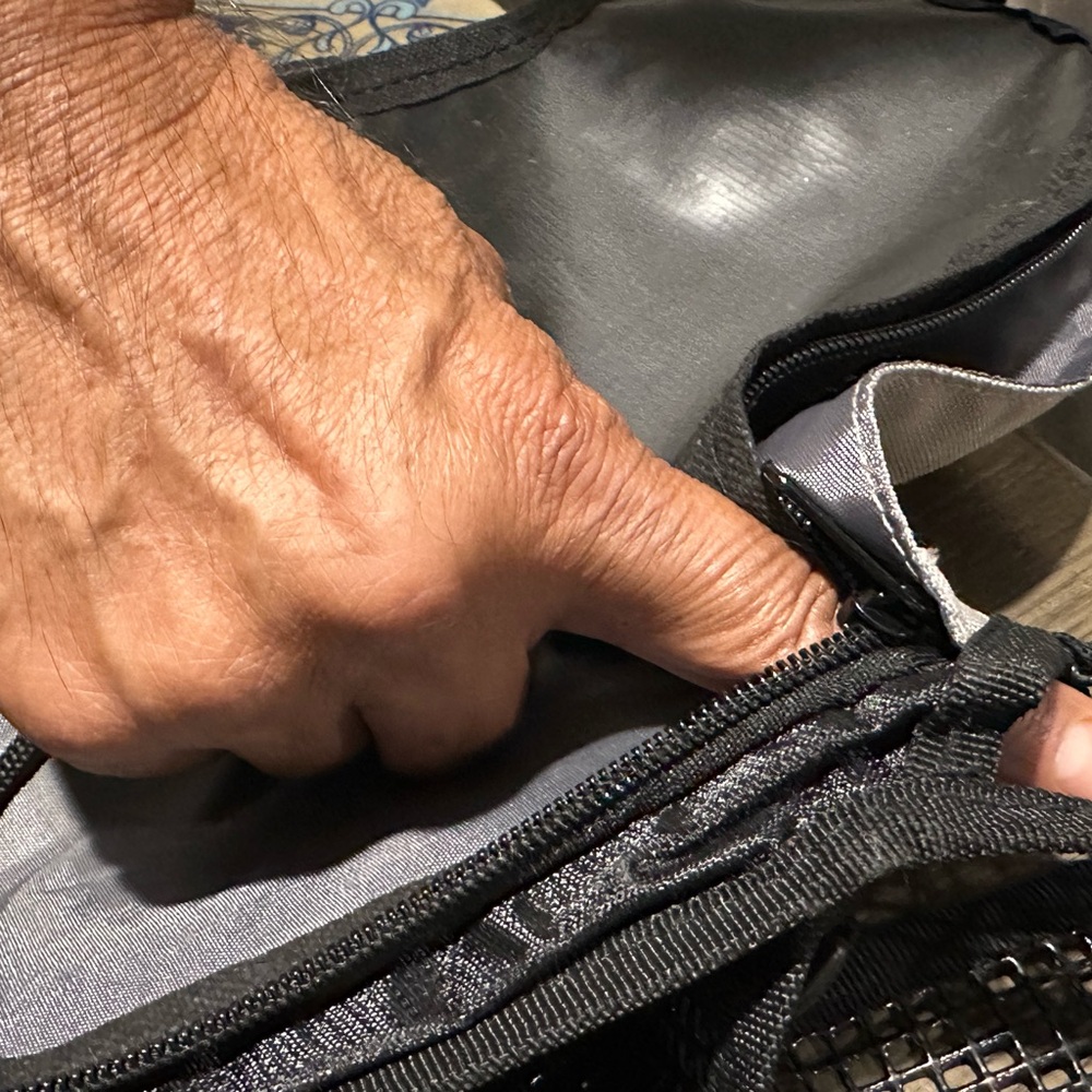 Kuyou Hydration Pack Backpack. Without Bladder - image 8